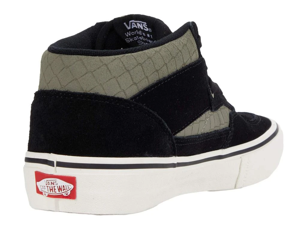 商品Vans|帆布鞋女 女款中帮运动滑板鞋休闲鞋,价格¥601,第5张图片详细描述