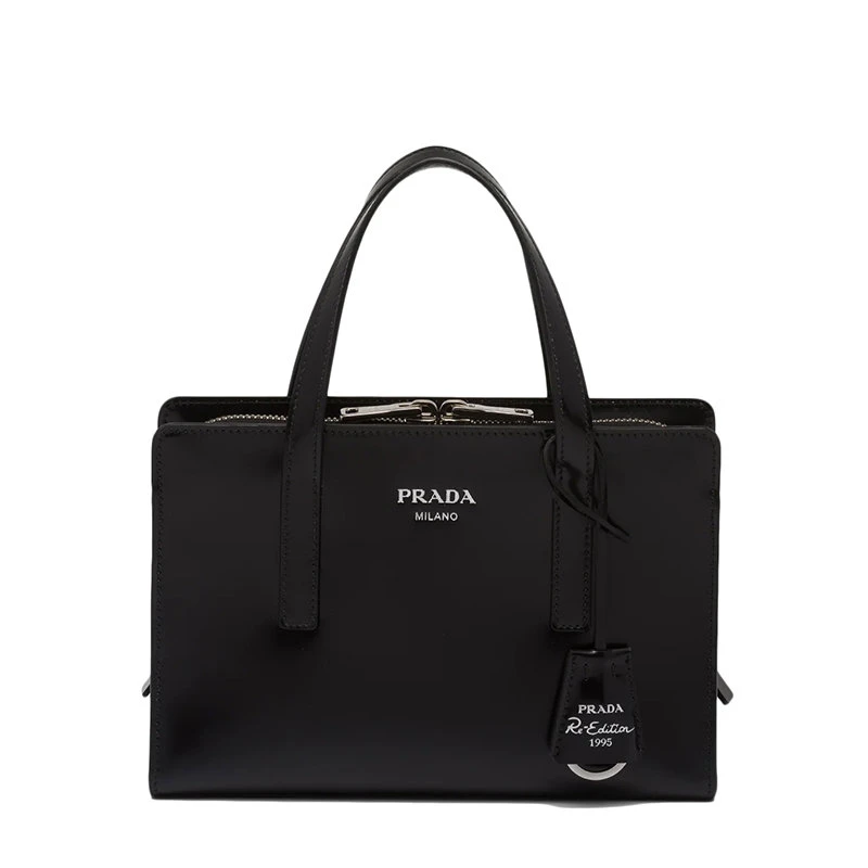 商品Prada|【预售3-7天】普拉达 Re-Edition 1995系列 女士迷你款黑色皮革热印徽标配拉链式隔层单肩斜挎手提包1BA357_ZO6_F0002_V_OOO,价格¥24792,第1张图片