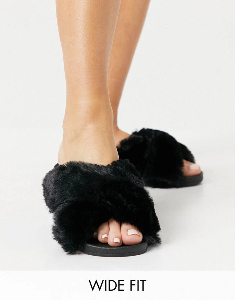 商品ASOS|ASOS DESIGN Wide Fit Fiona fluffy crossover sliders in black,价格¥62,第1张图片