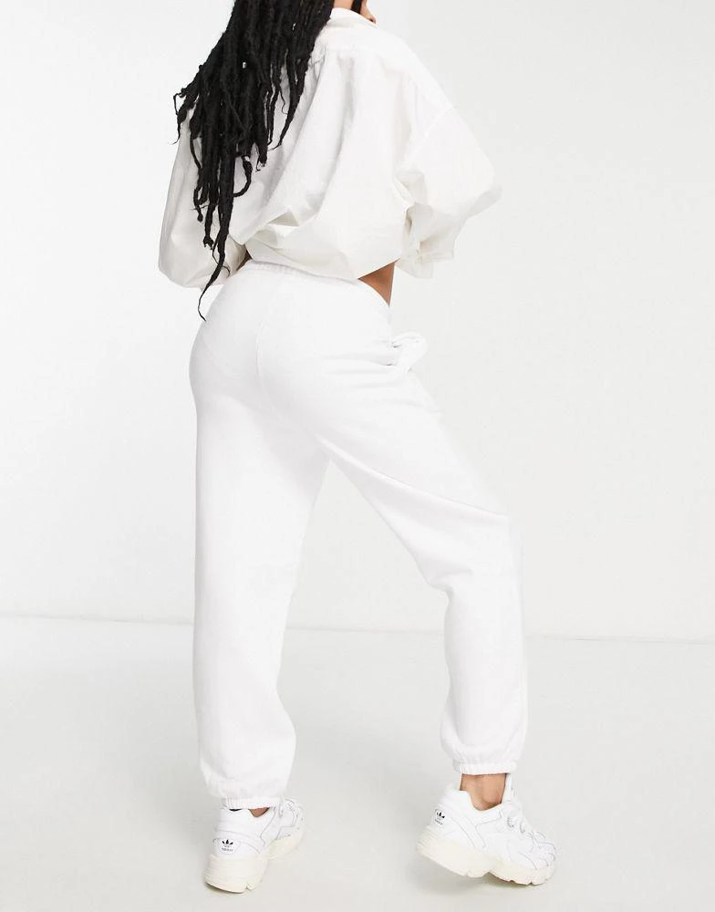 商品ASOS|ASOS DESIGN Petite ultimate jogger in white,价格¥106,第2张图片详细描述