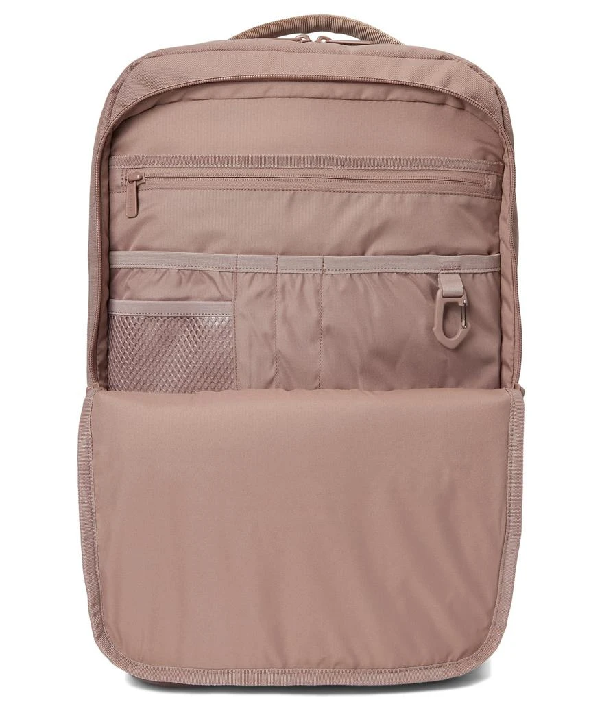 商品Herschel Supply|Tech Kaslo Backpack,价格¥1040,第3张图片详细描述