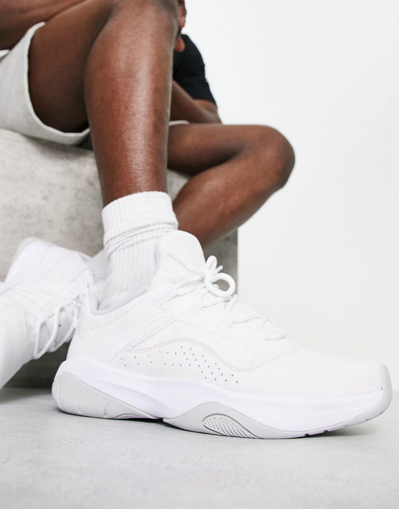 商品Jordan|Nike Jordan Air Jordan 11 CMFT low trainers in triple white,价格¥985,第6张图片详细描述