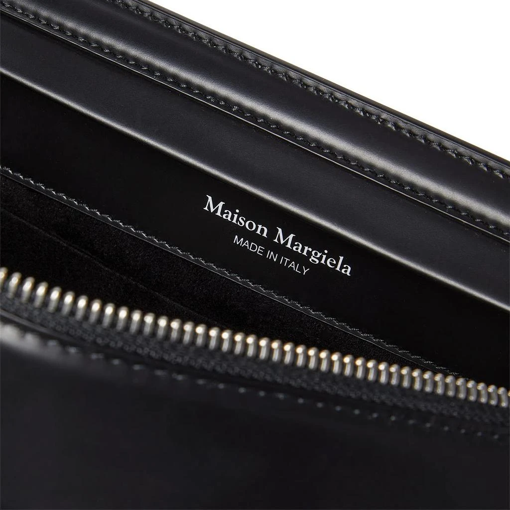 商品MAISON MARGIELA|Grainy Leather Snatched Pocket Handbag,价格¥5753,第4张图片详细描述