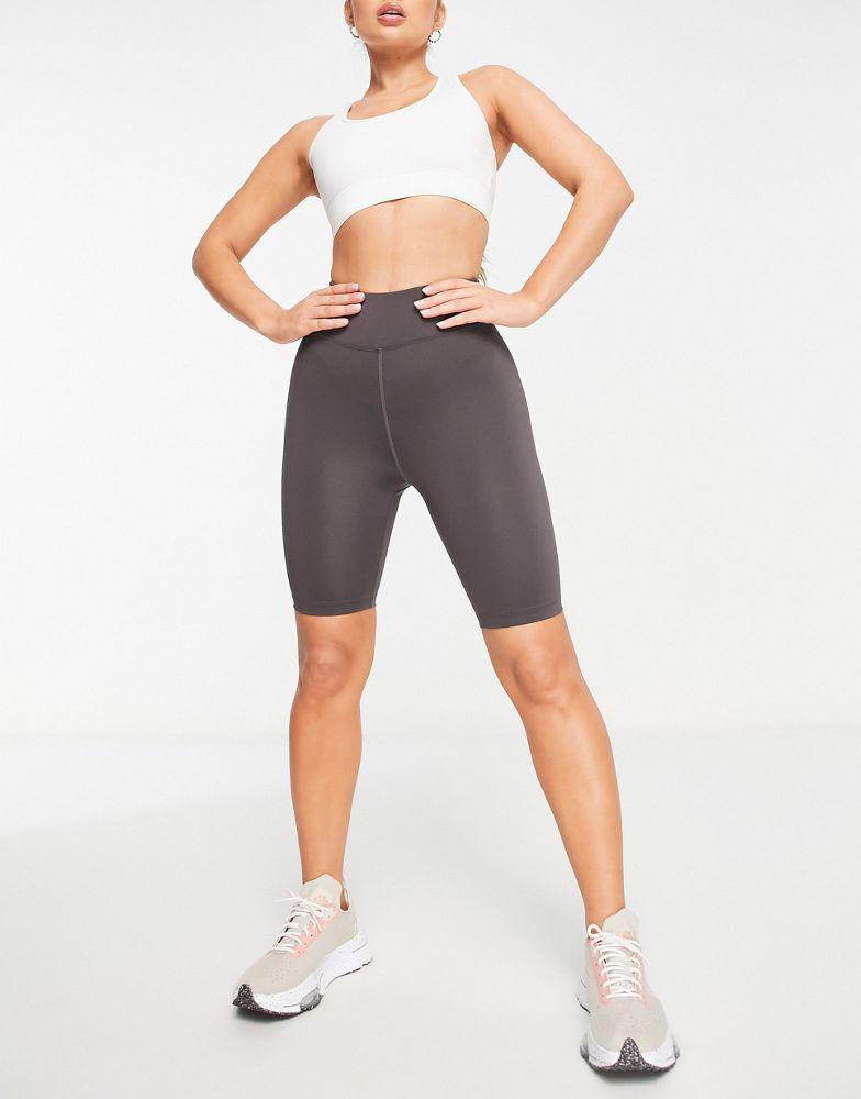 商品ASOS|ASOS 4505 Icon 8 inch booty legging short with bum sculpt detail,价格¥119,第2张图片详细描述