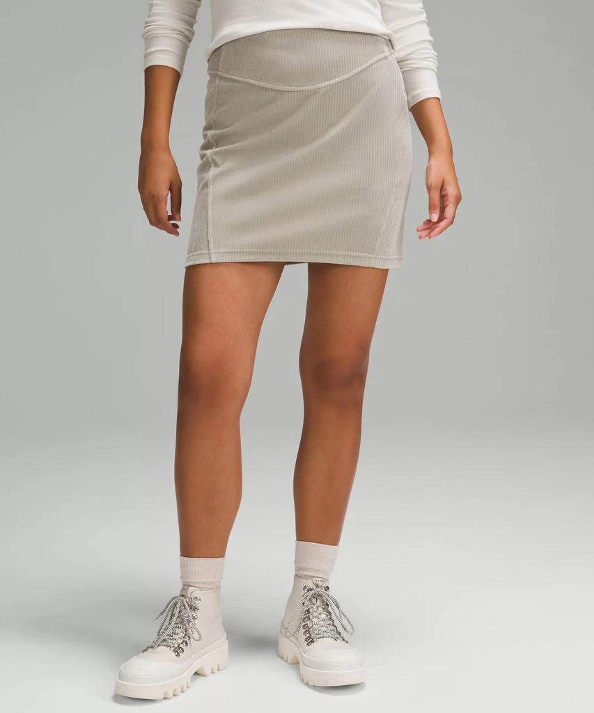 商品Lululemon|Scuba Mid-Rise Mini Skirt *Velvet Cord,价格¥319,第5张图片详细描述