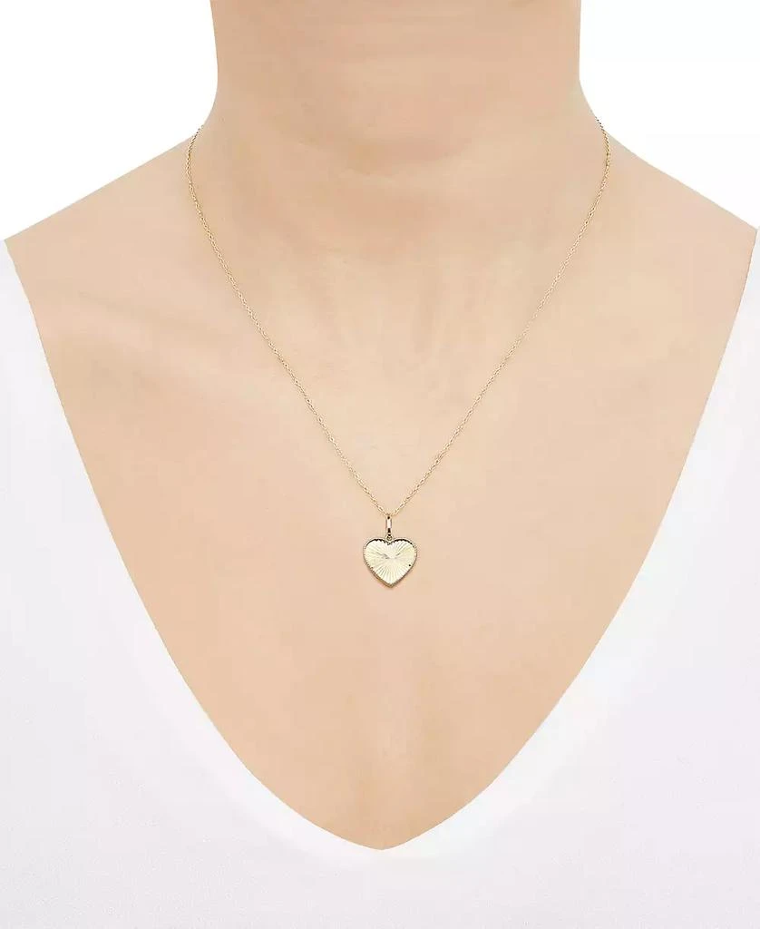 商品Macy's|Patterned Heart Beaded Edge Reversible 18" Pendant Necklace in 10k Gold,价格¥1075,第2张图片详细描述