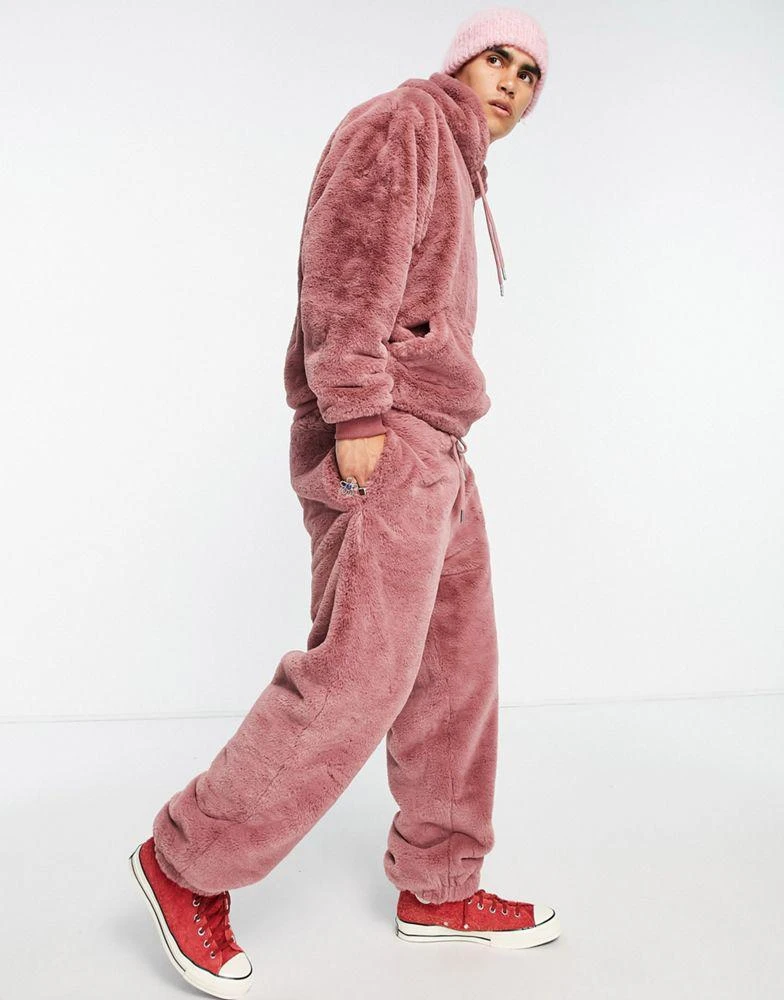 商品ASOS|ASOS DESIGN oversized joggers in pink faux fur,价格¥194,第1张图片