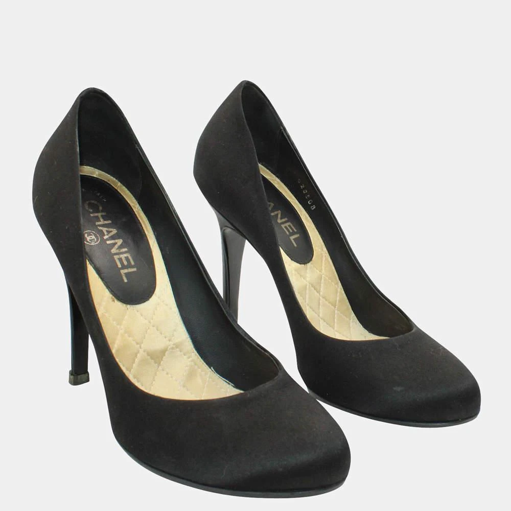 商品[二手商品] Chanel|Chanel Black Satin Round Toe Pumps Size EU 39,价格¥4439,第2张图片详细描述