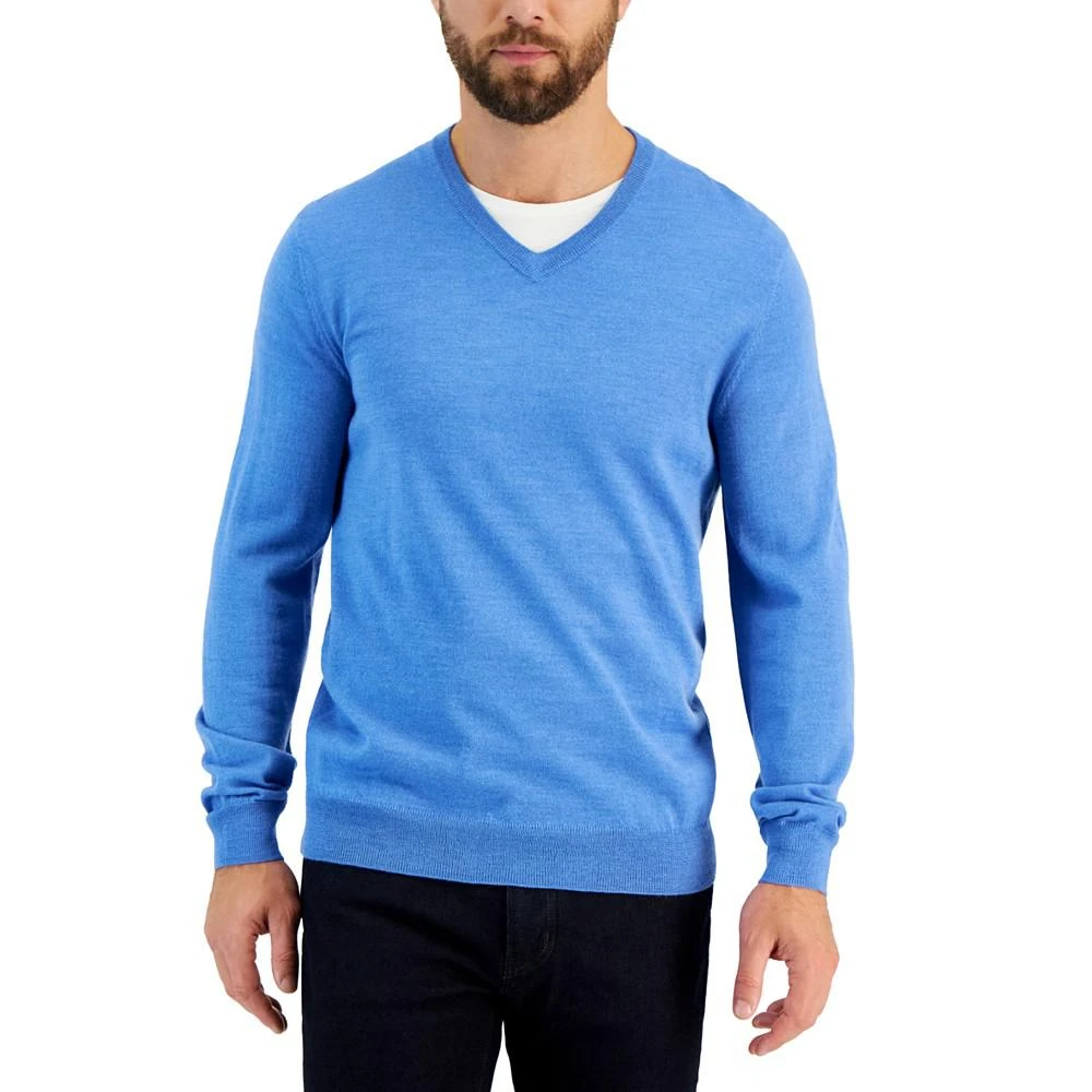 商品Club Room|Men's Solid V-Neck Merino Wool Blend Sweater, Created for Macy's,价格¥142,第1张图片