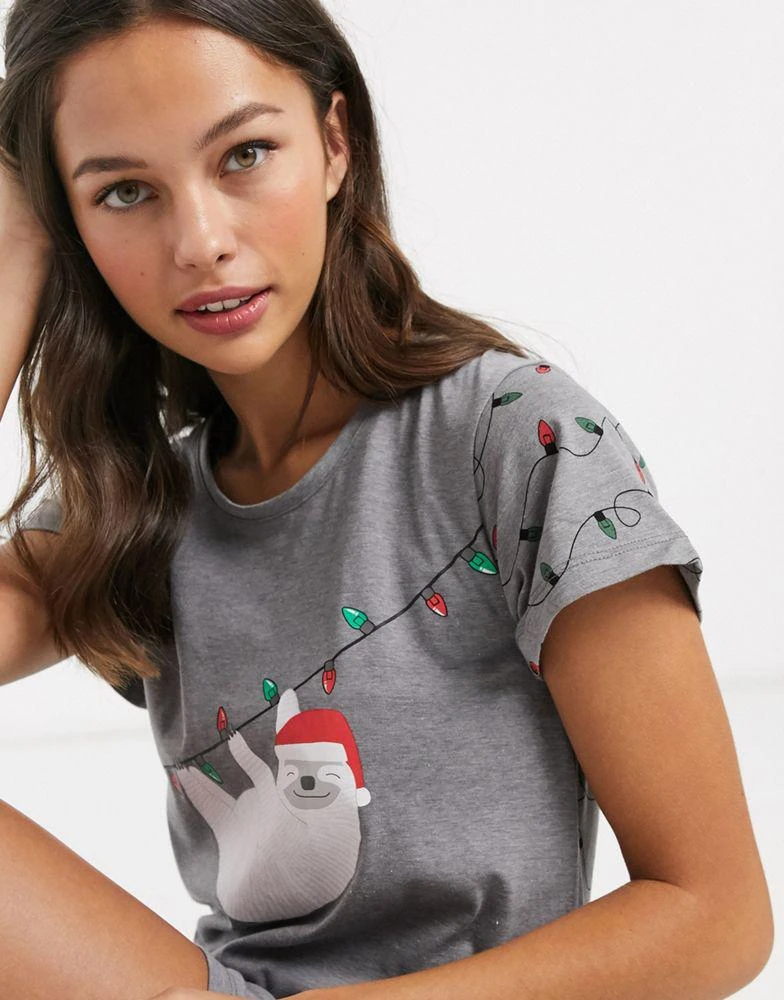商品Loungeable|Loungeable Christmas sloth on fairy lights jersey night shirt,价格¥119,第3张图片详细描述