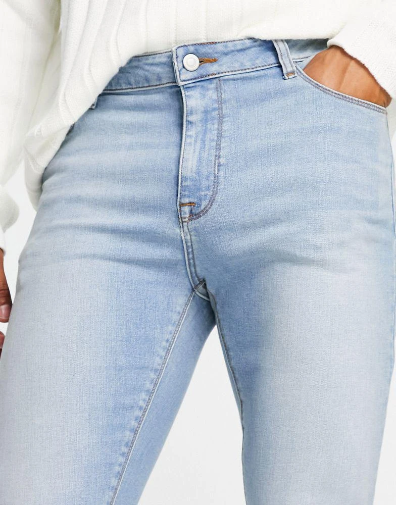 商品ASOS|ASOS DESIGN spray on jeans with power stretch in light wash blue,价格¥99,第3张图片详细描述