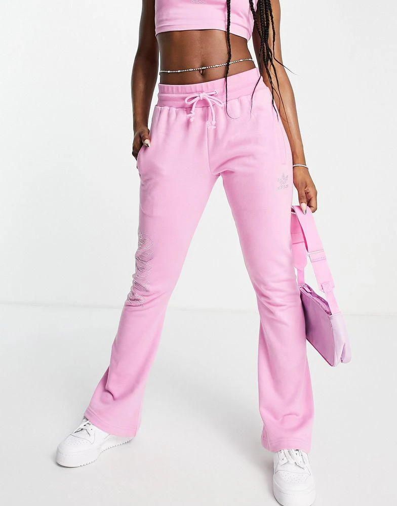 商品Adidas|adidas Originals '2000s Luxe'  track pant in pink with diamante logo,价格¥525,第3张图片详细描述