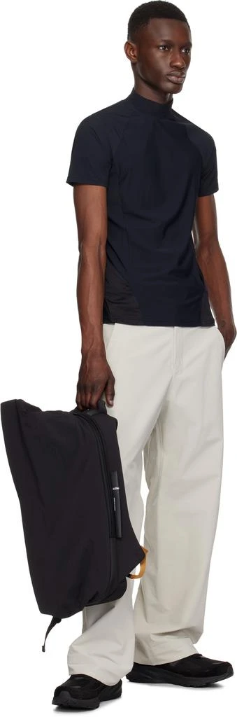 商品Côte & Ciel|Black Isar M Smooth Colour Accent Backpack,价格¥2114,第4张图片详细描述