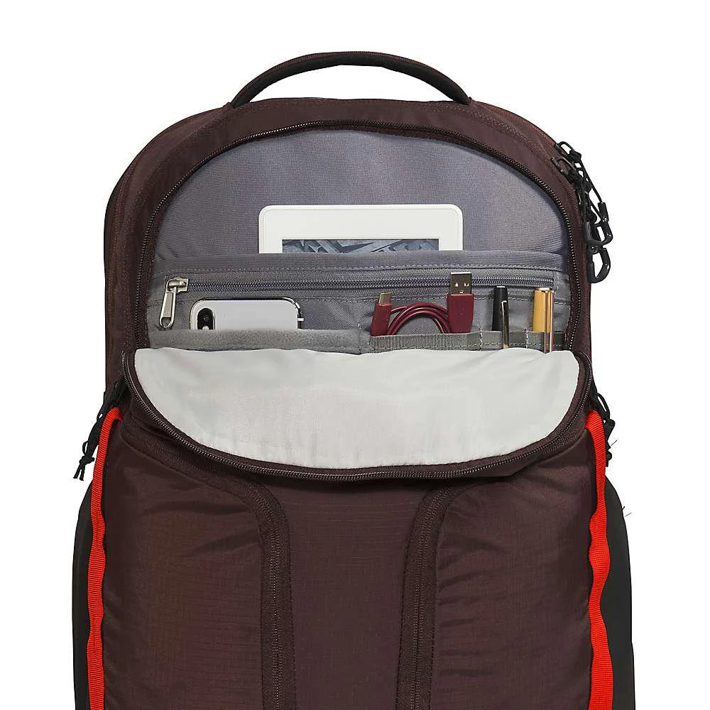 商品The North Face|The North Face Surge Backpack,价格¥1062,第2张图片详细描述