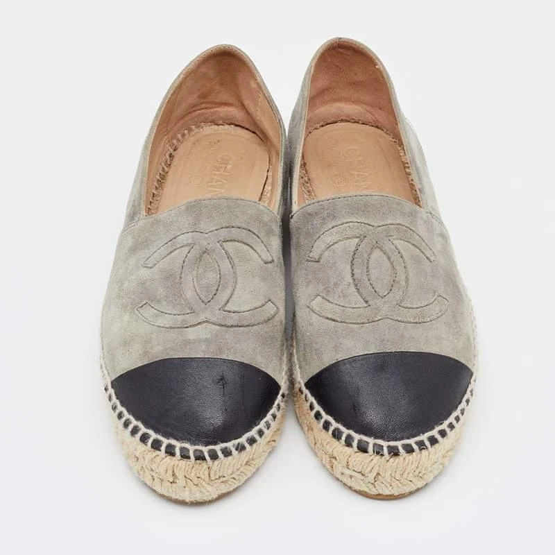 商品[二手商品] Chanel|Chanel Grey/Black Suede and Leather CC Cap Toe Espadrilles Size 39,价格¥3016,第3张图片详细描述