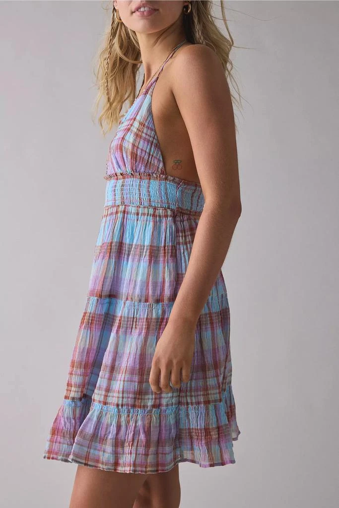 商品Urban Outfitters|Kimchi Blue Phoebe Cotton Open-Back Halter Knee Length Dress,价格¥111,第4张图片详细描述