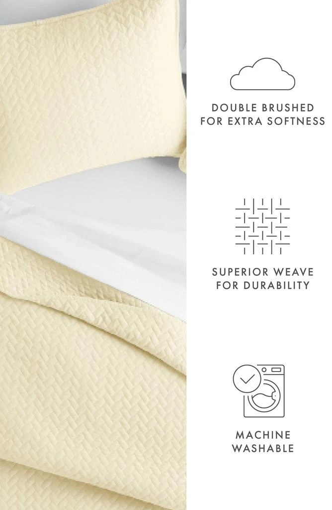 商品IENJOY HOME|All Season Herringbone Stitch Down Alternative Quilt & Sham Set,价格¥470,第3张图片详细描述