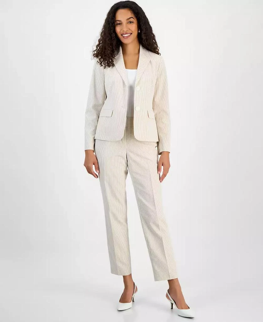 商品Le Suit|Women's Seersucker Two-Button Notch-Collar & Mid-Rise Slim Pants Set, Regular & Petite,价格¥515,第2张图片详细描述