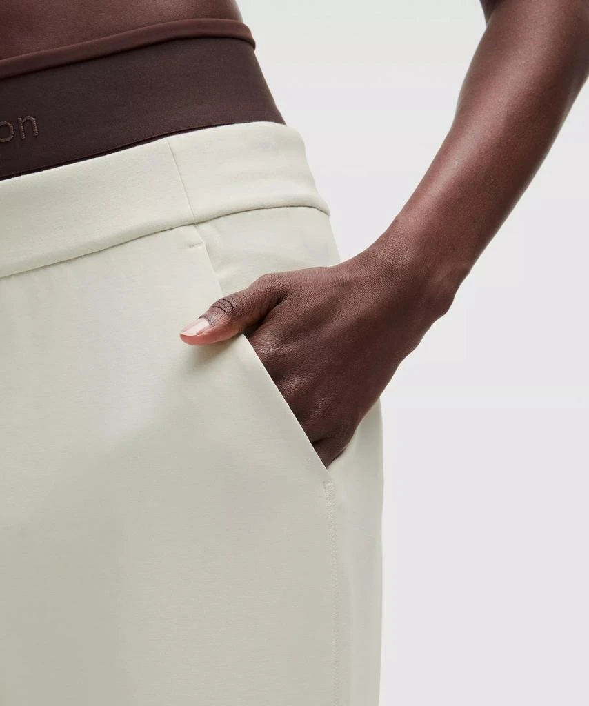 Softstreme High-Rise Straight-Leg Pant *Regular 商品
