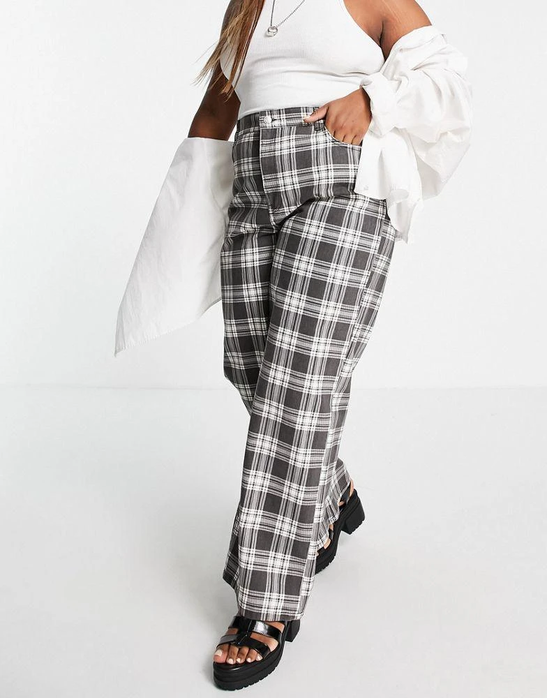 商品ASOS|ASOS DESIGN Curve high rise 'relaxed' dad jeans in washed check with elasticated back waist,价格¥217,第4张图片详细描述