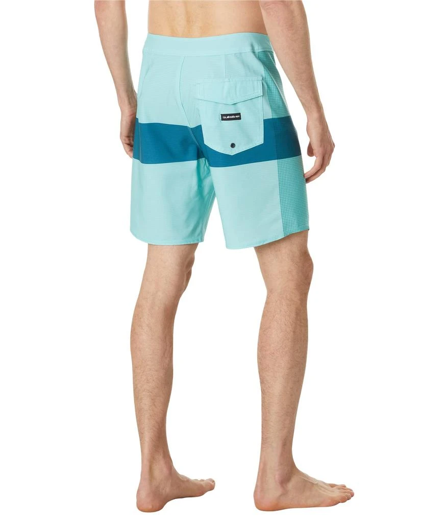 商品Quiksilver|Highlite Arch 19" Boardshorts,价格¥191,第2张图片详细描述