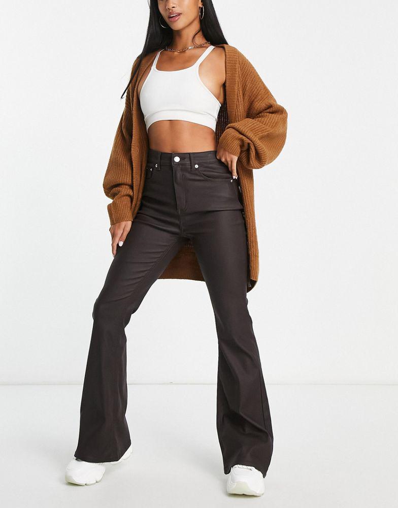 ASOS DESIGN Petite power stretch flared jeans in coated chocolate brown商品第4张图片规格展示