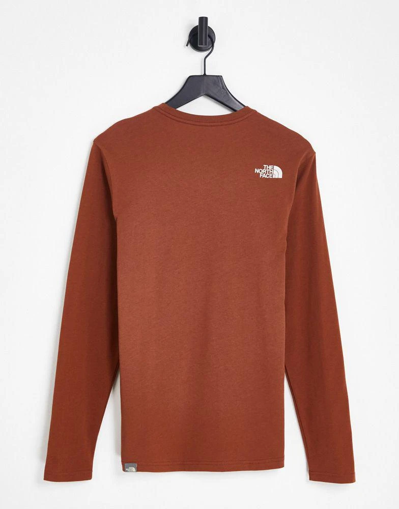 商品The North Face|The North Face Center Dome long sleeve t-shirt in brown Exclusive at ASOS,价格¥204,第2张图片详细描述