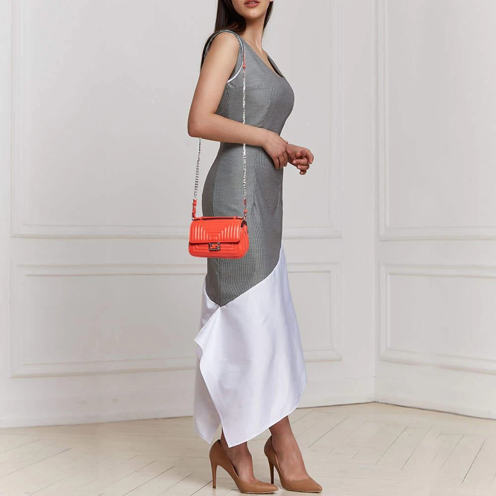 商品[二手商品] Fendi|Fendi Red Lipstick Quilted Leather Micro Double Baguette Bag,价格¥4019,第2张图片详细描述
