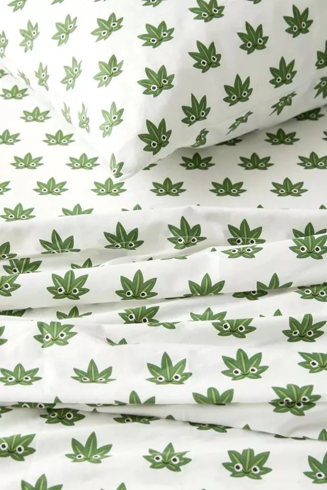 商品Urban Outfitters|Leaf Buddy Sheet Set,价格¥150,第3张图片详细描述