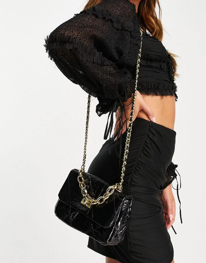 商品ego|Ego padded quilted x body bag with chain in black patent,价格¥141,第3张图片详细描述
