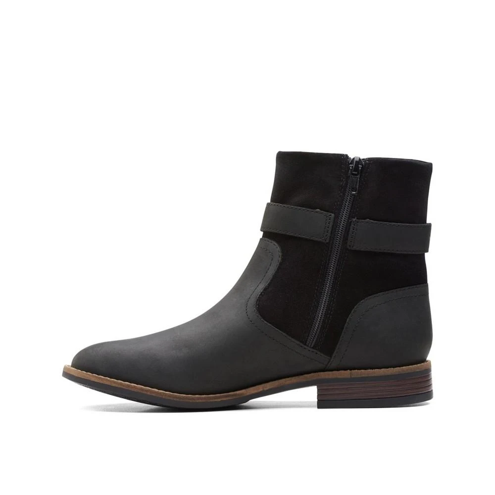 商品Clarks|Women's Collection Camzin Strap Boots,价格¥453,第4张图片详细描述