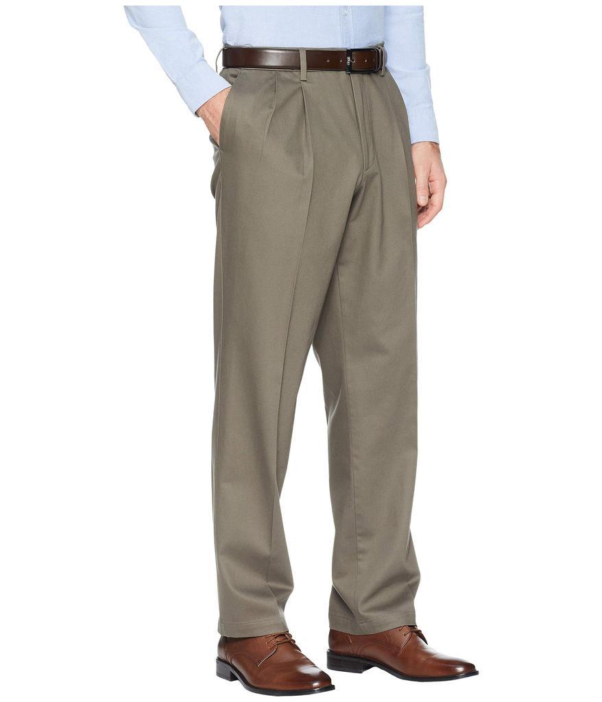 商品Dockers|Classic Fit Signature Khaki Lux Cotton Stretch Pants D3 - Pleated,价格¥304-¥322,第6张图片详细描述