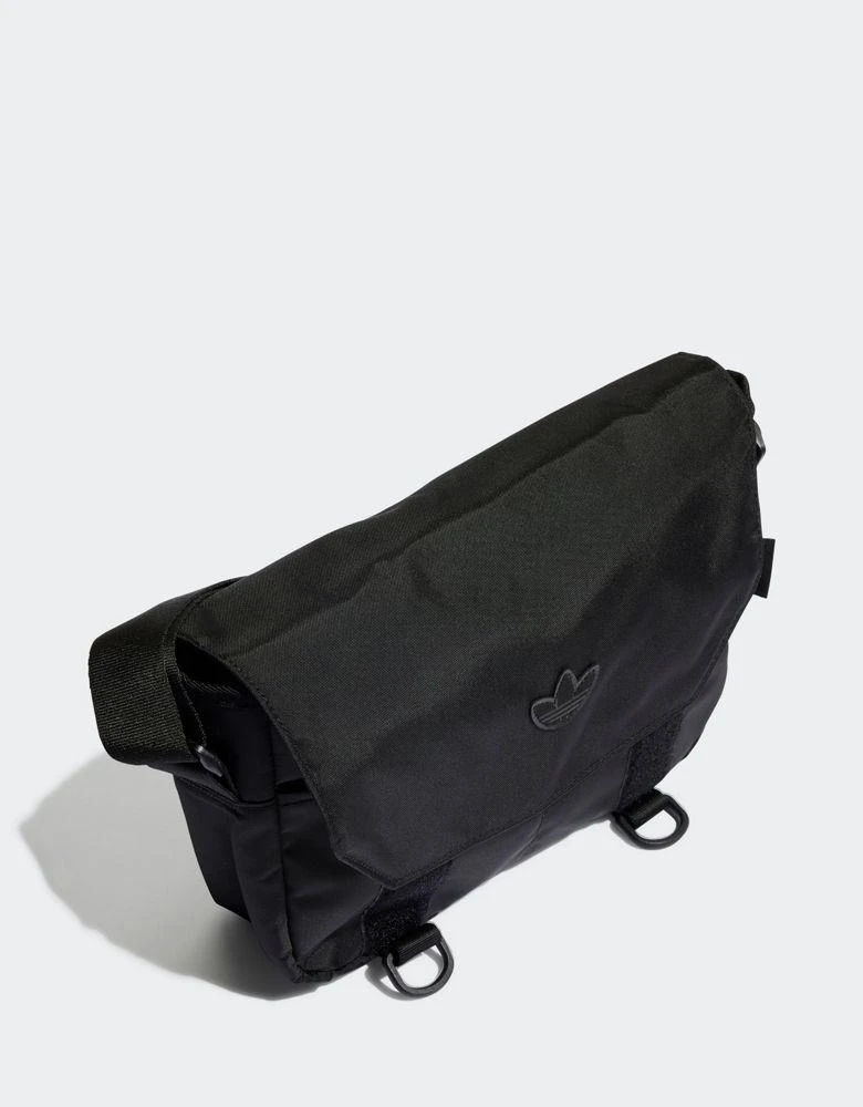 商品Adidas|adidas Originals Adicolor cross body messenger bag,价格¥357,第3张图片详细描述