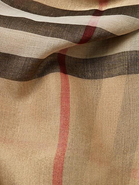 商品Burberry|Giant Check Gauze Scarf,价格¥2834,第5张图片详细描述