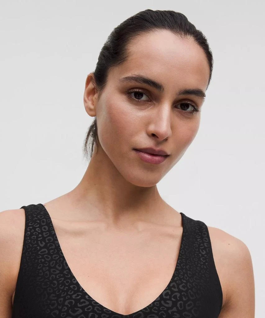 lululemon Align™ V-Neck Bra *Light Support, A/B Cup 商品