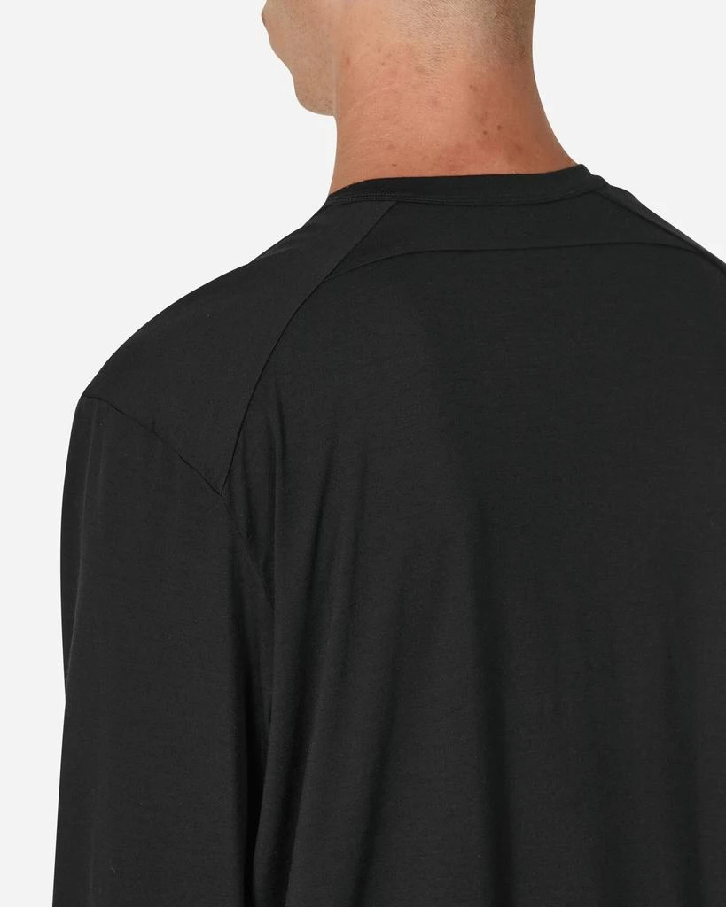 商品Arc'teryx|Frame Longsleeve T-Shirt Black,价格¥718,第5张图片详细描述