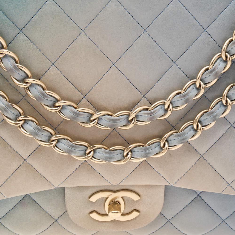 商品[二手商品] Chanel|Chanel Blue Ombre Quilted Leather Maxi Classic Single Flap Bag,价格¥29529,第7张图片详细描述