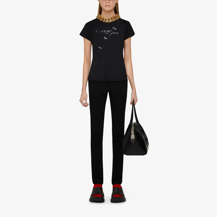 商品[国内直发] Givenchy|GIVENCHY纪梵希  视觉陷阱效果字母徽标修身短袖 T恤 女款 黑色,价格¥2544,第3张图片详细描述