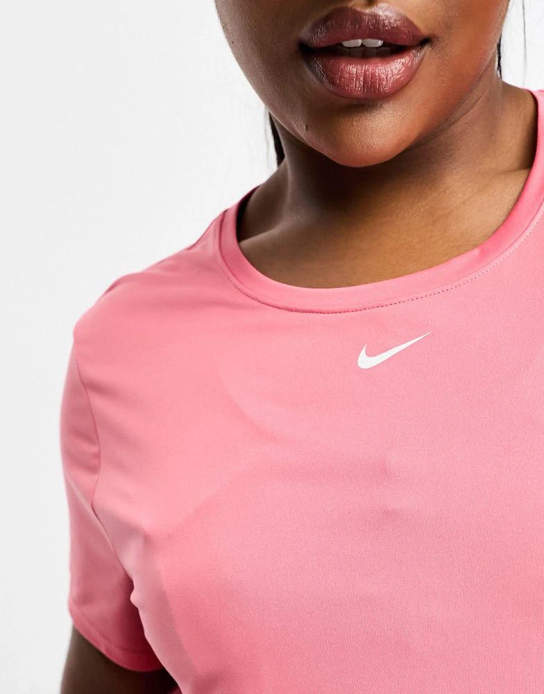 商品NIKE|Nike Training Plus One t-shirt in pink,价格¥211,第3张图片详细描述