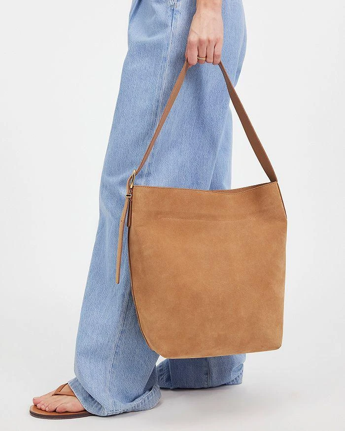 商品Madewell|The Essential Bucket Tote in Suede,价格¥1304,第2张图片详细描述