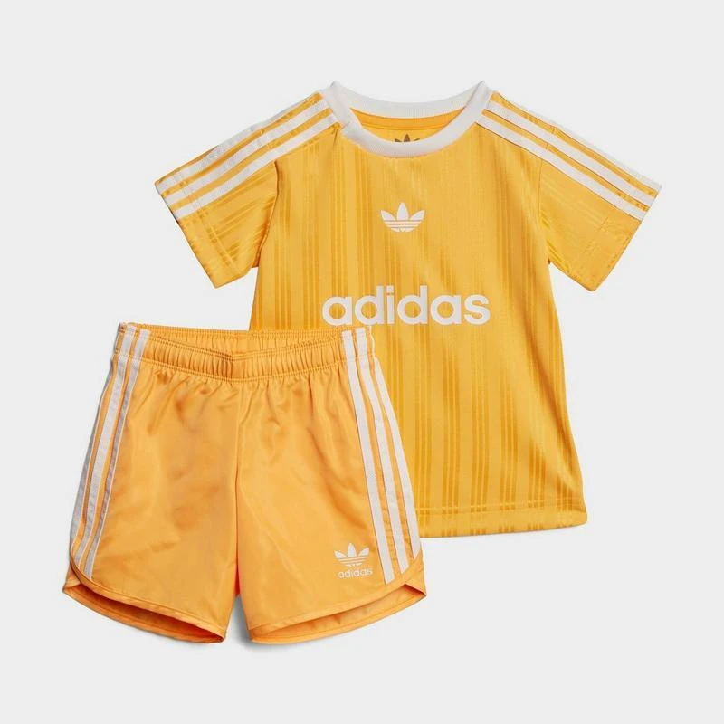 商品Adidas|Infant adidas Originals Soccer Uniform Set,价格¥336,第1张图片