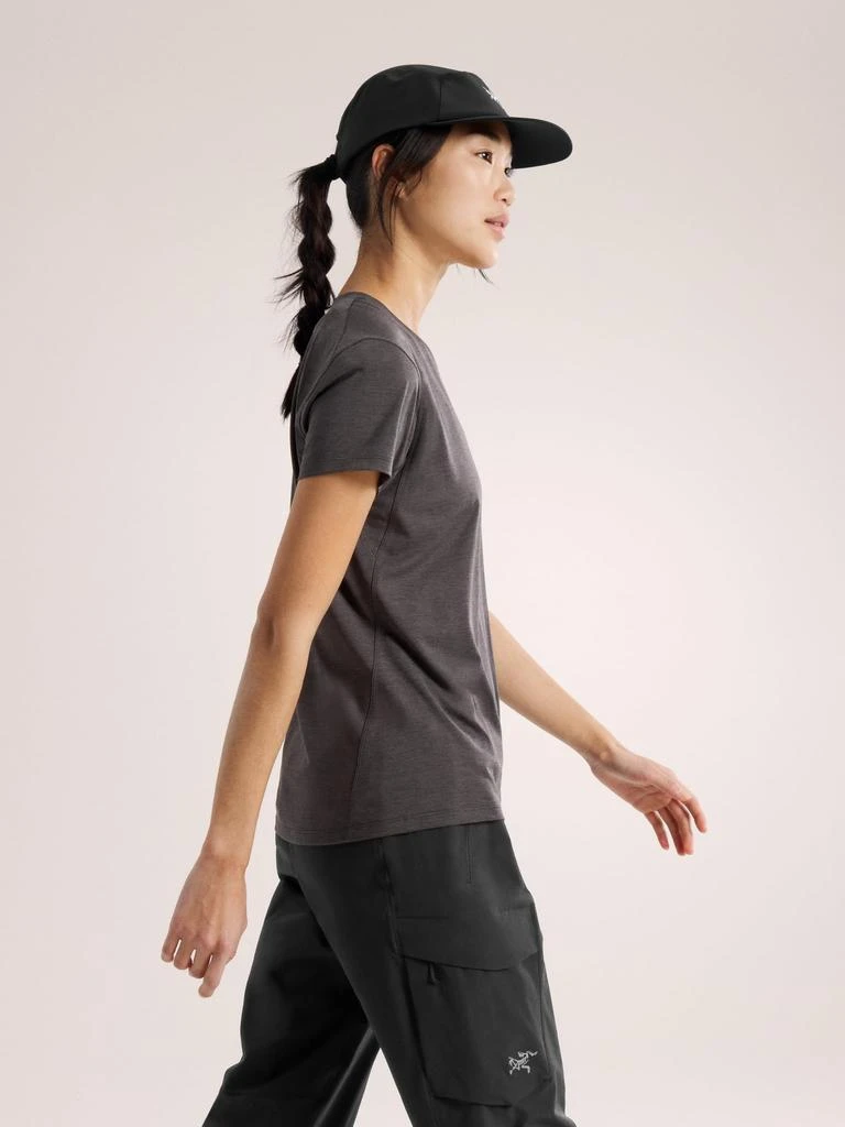 始祖鸟女款圆领短袖衫 Taema Crew Neck Shirt SS | 高性能排汗上衣 商品