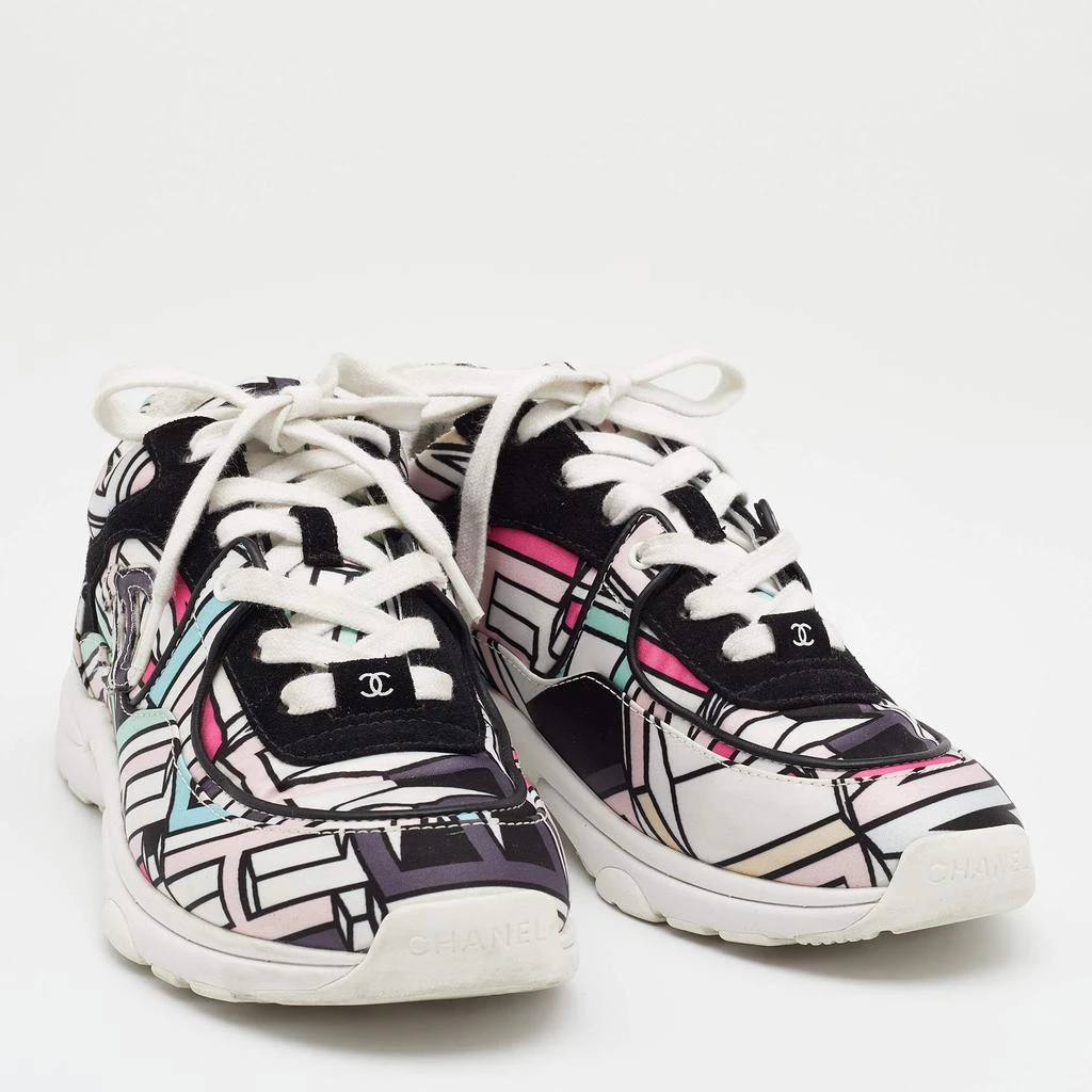商品[二手商品] Chanel|Chanel Multicolor Abstract Print Satin And Suede CC Logo Trainer Low Top Sneakers Size 37,价格¥5290,第4张图片详细描述