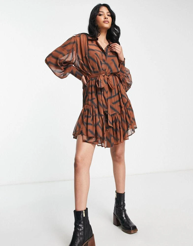 商品Topshop|Topshop tie front tiered mini shirt dress in brown abstract,价格¥356,第3张图片详细描述