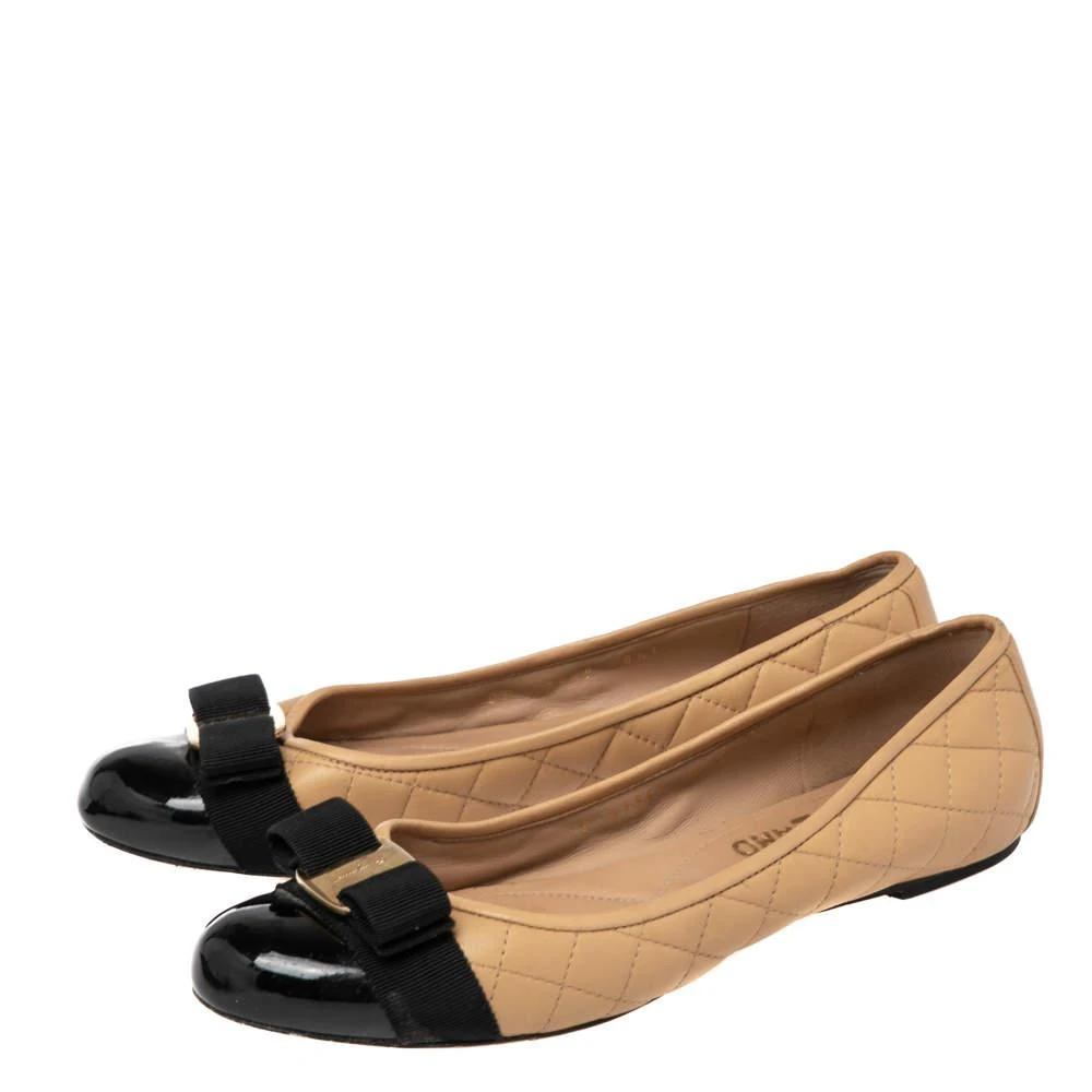 商品[二手商品] Salvatore Ferragamo|Salvatore Ferragamo Beige/Black Patent And Leather Varina  Ballet Flats Size 39,价格¥1238,第4张图片详细描述