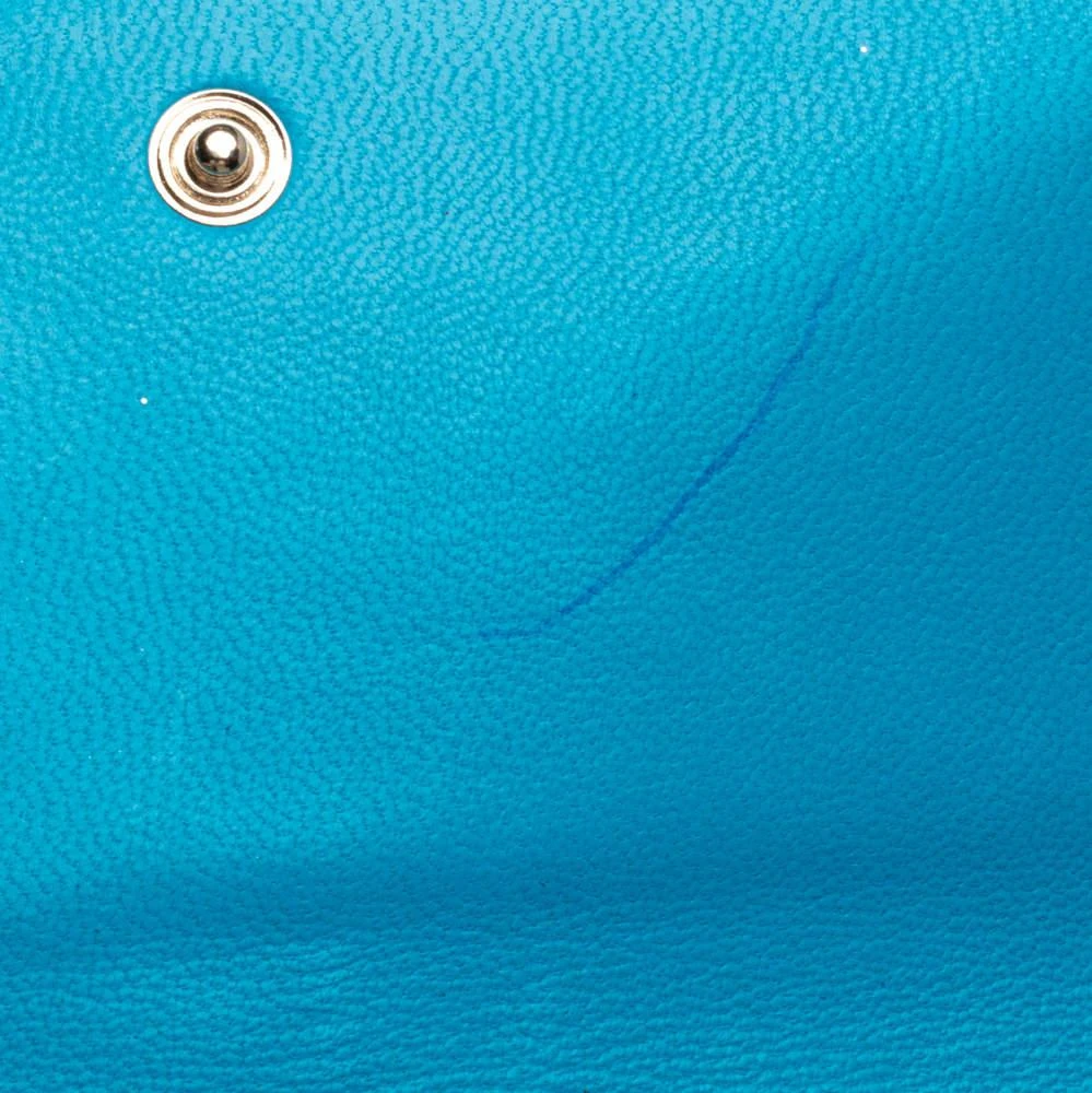 Chanel Turquoise Camellia Embossed Leather Wallet 商品