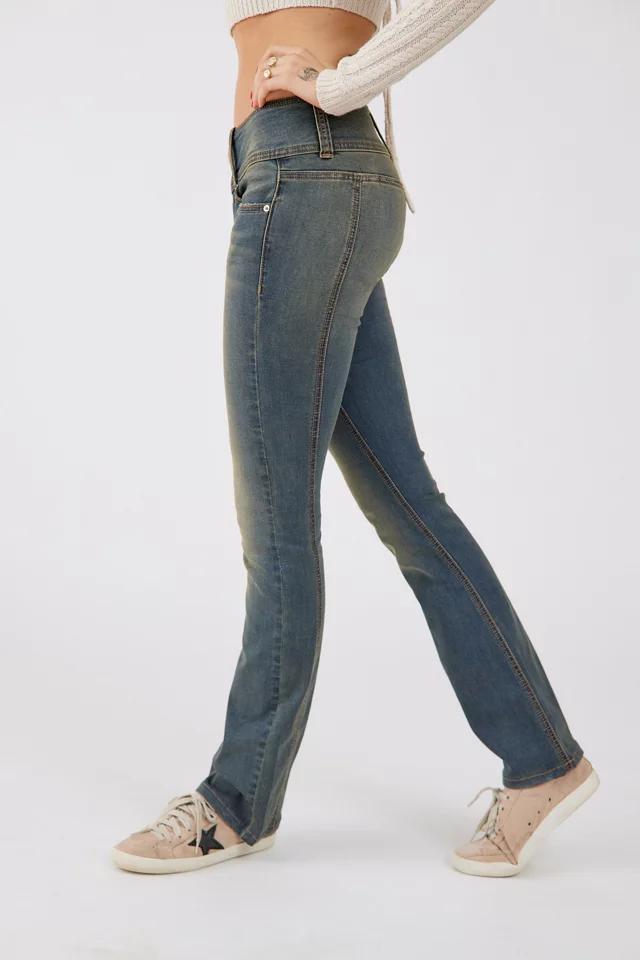 商品BDG|BDG Y2K Belted Flared Jean,价格¥144-¥180,第6张图片详细描述