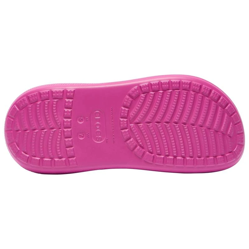 商品Crocs|Crocs Classic Crush Clogs - Women's,价格¥340,第5张图片详细描述