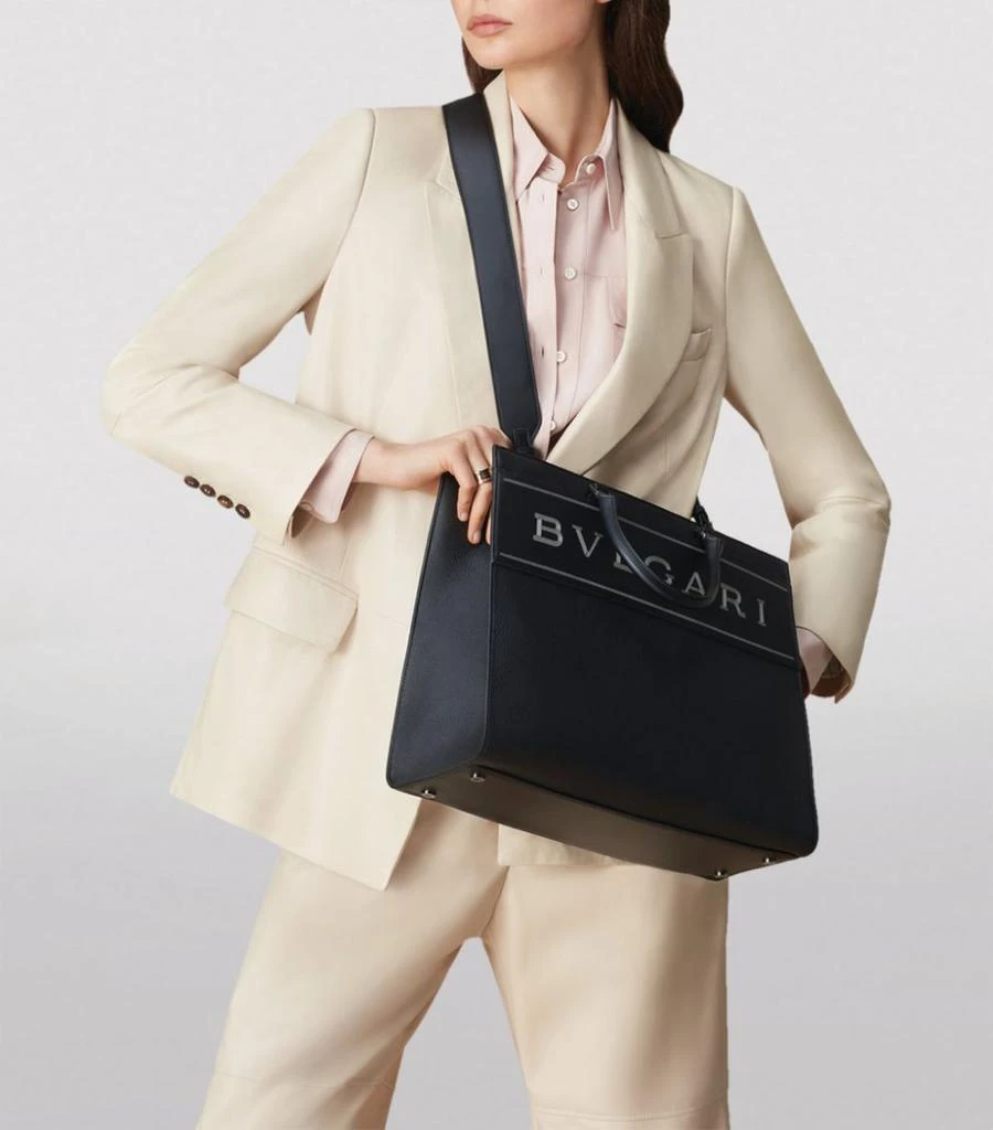 商品BVLGARI|Large Leather Bvlgari Logo Tote Bag,价格¥19622,第5张图片详细描述