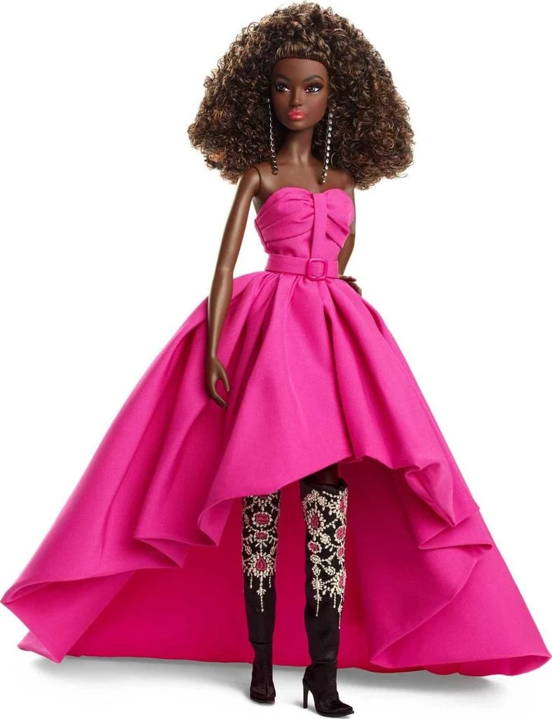商品Barbie|Barbie - Fuchsia Long Dress Doll in Taffeta with Sweetheart Neckline with Pleats and Gathering Details, Matching Belt and a Wide Train, Adult Toy, HBX96,价格¥1147,第1张图片